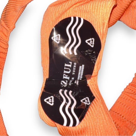 NEW Zaful Orange Triangle Bikini Set Womens 2 Piece Swimsuit Bathing Suit Size M - Picture 10 of 11